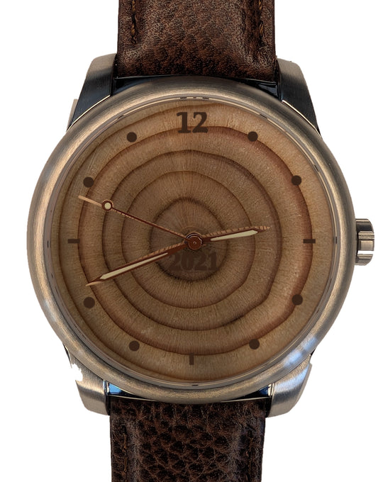 Handmade 5-year tree ring wood watch dial engraved 2021